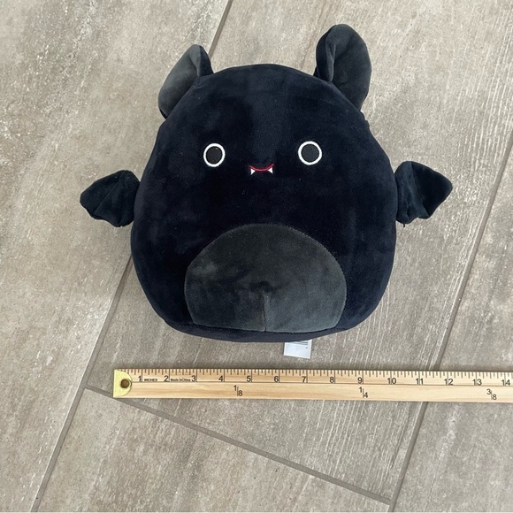 Squishmallows Emily the Bat Black - Picture 8 of 11